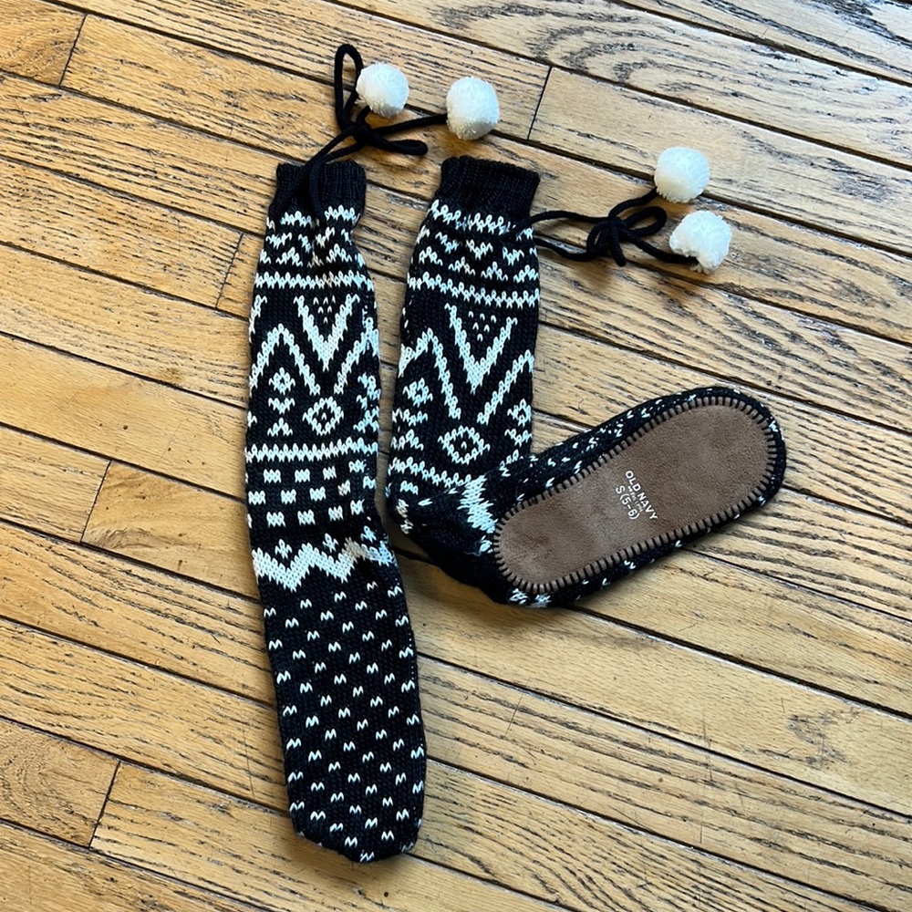 Old Navy Women’s Black & White Slipper Socks sz S 5/6 NWOT